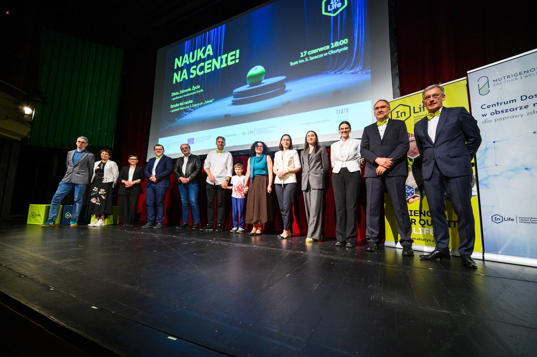 Panel dyskusyjny „Dieta. Zdrowie. Życie” z naukowcami InLife na scenie.